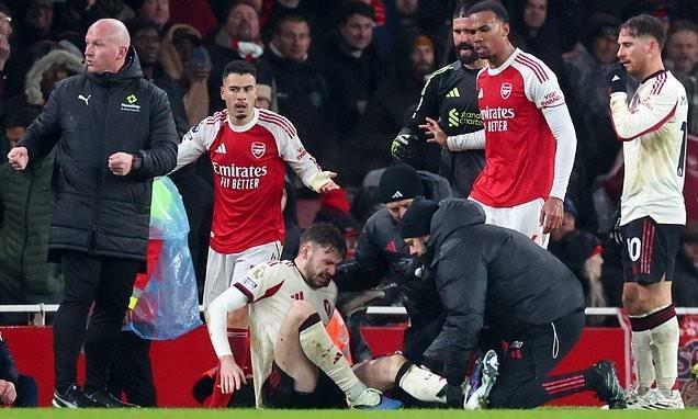 范戴克：我们所有人都对马丁内利不满，我们的心与布拉德利同在