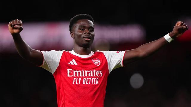 泰晤士：萨卡续约后周薪约为30万镑，将超越哈弗茨成队内顶薪