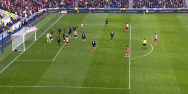 半场：埃弗顿0-1桑德兰，勒费埃凌空破门，穆杰莱倒钩造险