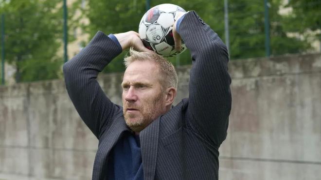 泰晤士：阿森纳聘请界外球教练格罗内马克，后者曾效力利物浦