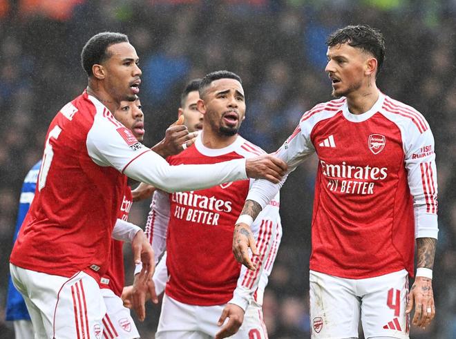 9场不败！阿森纳4-1逆转英冠队进足总杯32强 马丁内利戴帽+中柱
