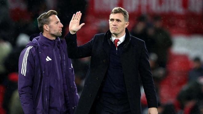 曼联再遭重创：足总杯主场1-2输球，本赛季所有杯赛都已提前出局