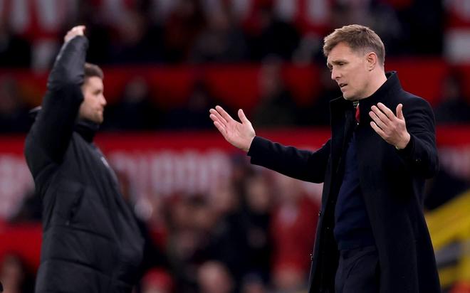 TA：曼联的问题并不全在阿莫林身上；四后卫不能解决所有问题