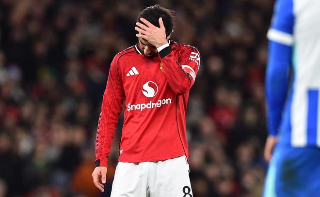 十人曼联1-2布莱顿无缘32强！12年后足总杯再遭1轮游 黑贝弑旧主