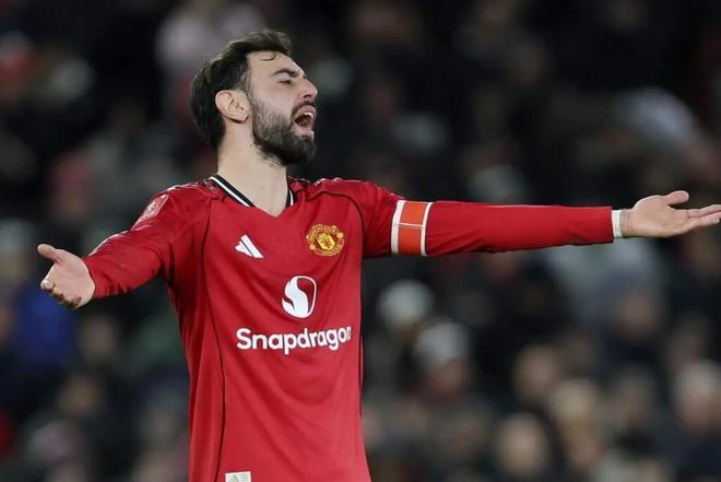 TA：“最短赛季”只是表象，曼联正陷入一个糟糕的困难漩涡