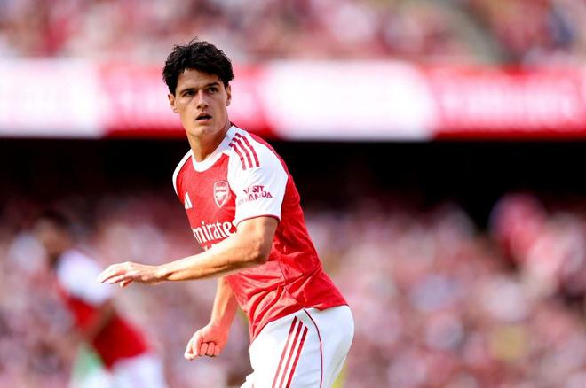 内尔高：定位球是重要武器之一；球队正朝着正确方向前进