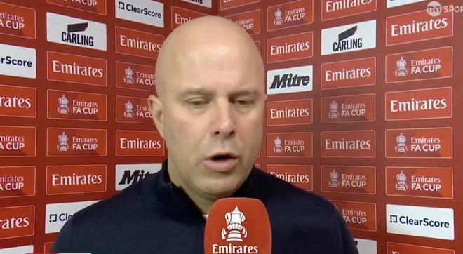 对方主帅说索博不尊重？斯洛特：我有自己的看法，但不在这说