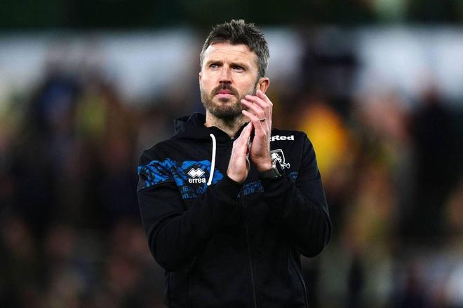 镜报：卡里克将出任曼联临时主帅，部分球员反对索尔斯克亚回归