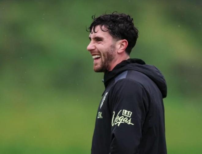 跟队：尤文再次接触塞内西经纪人，他们将会开出报价尝试免签