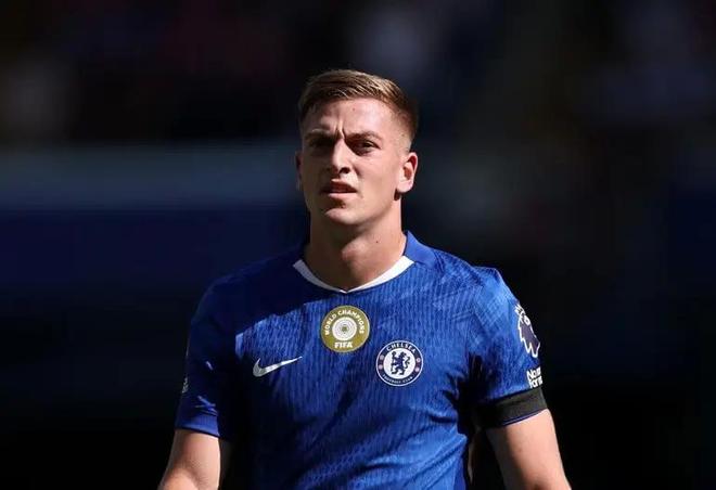 德拉普：罗塞尼尔是非常出色的教练，也是一位非常了不起的人