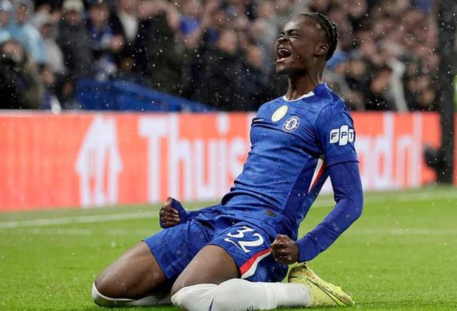 邮报：泰里克-乔治收到国内外的众多邀请，目前在评估选择