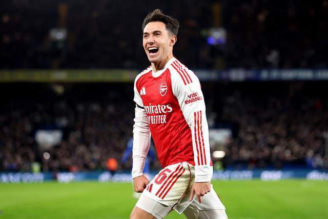 3-2！哲凯赖什传射，加纳乔梅开二度难救主，阿森纳剑指4冠王