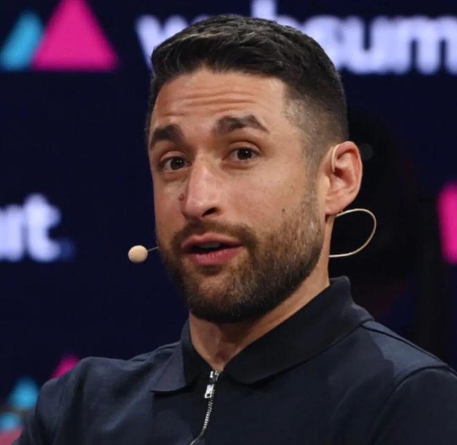 DO谈曼联选卡里克而非索肖；罗马诺：图赫尔和德泽尔比是曼联的主帅人选之二，但目前两人都有专注的事务