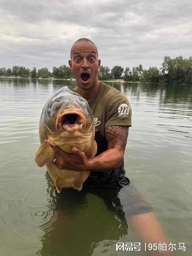 女足凯莉的偶像，硬扛卡纳瓦罗，职业生涯最后悔未能加盟利物浦