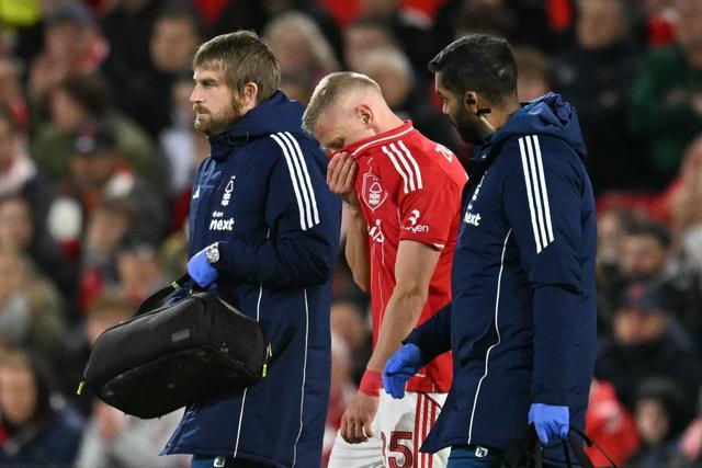 邮报：津琴科在森林未来充满不确定性，但租借协议没解约条款