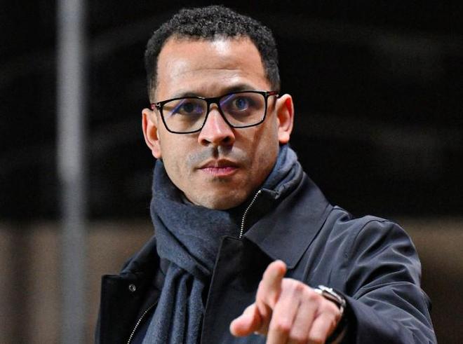 马特-劳：切尔西准备在冬窗引进后卫，帮助罗塞尼尔应对赛程