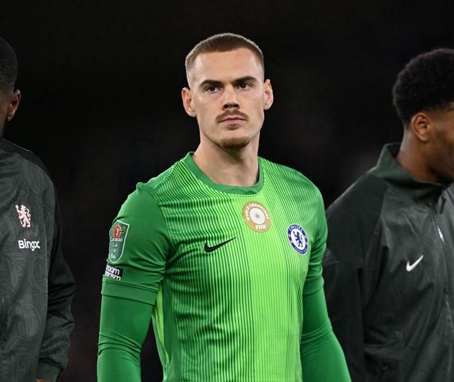 记者：西汉姆有意冬窗引进约恩森，目前切尔西不愿放人