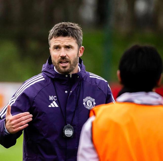 基恩：不认同‘找个跟曼联有关联的人’执教就有用的说法；迪马济奥：罗马没有放弃签约齐尔克泽