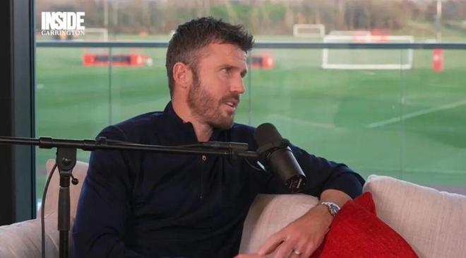 记者：曼联正考虑在本月签下一名左边锋