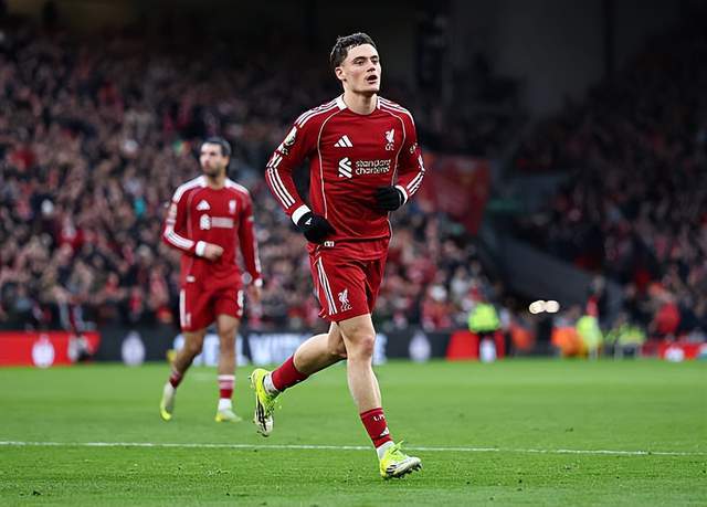 1-1！7战造6球，维尔茨渐入佳境，利物浦爆冷，反超曼联重回前四