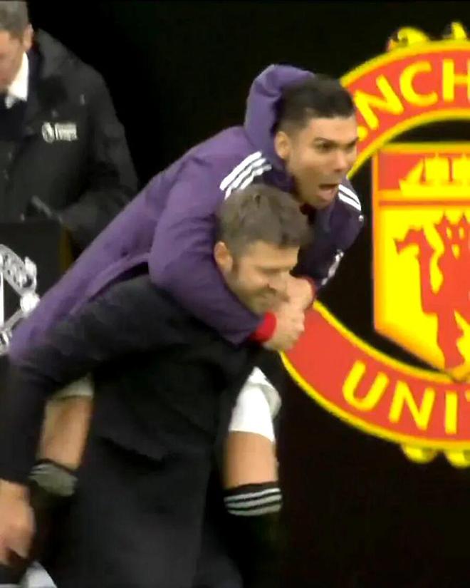 曝卡塞米罗续约曼联条款，一条件可保35万周薪！卖齐尔克泽恐已定