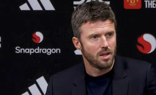 卡里克：梅努&卡塞米罗搭档中场的表现非常好，搭建了攻防基础