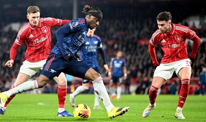 0:0！豪华锋线毫无收获，阿森纳爆冷被逼平，7分领先曼城领跑英超