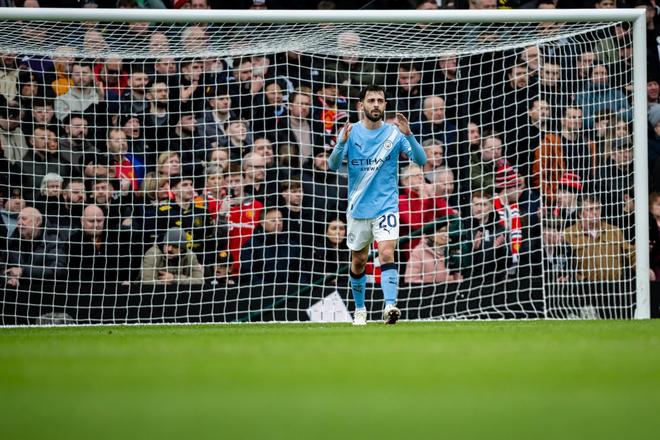 B席：球队的表现实在太差了，达洛特那下犯规确实该出红牌