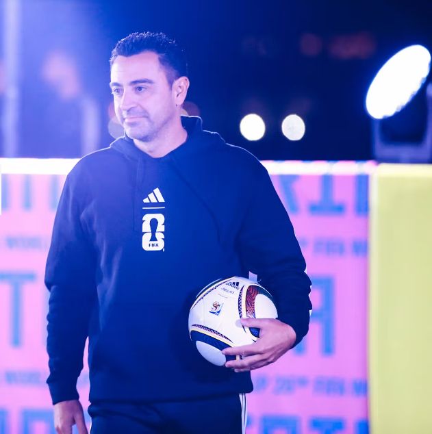 哈维引英超双雄关注，曼联热刺评估换帅选项