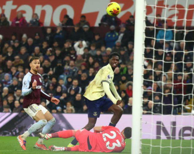 英超：阿斯顿维拉0比1埃弗顿