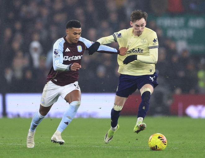 0-1不敌埃弗顿，维拉各项赛事主场11连胜遭终结