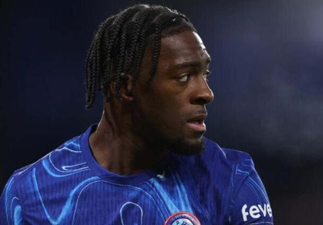 记者：虽然回归切尔西一线队训练，但迪萨西的未来依然不明朗