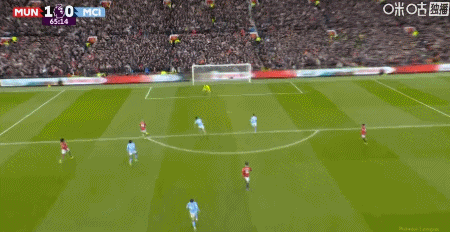 亨利：B费完全是带着脑子踢球的球员，他的跑动太厉害了