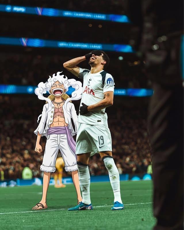 老二次元了，索兰克赛后将庆祝进球画面和路飞P到一起