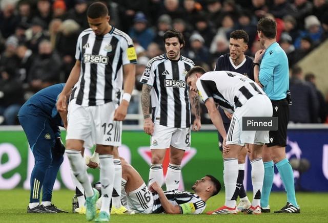 伤病潮还没完，对阵埃因霍温时吉马良斯右脚受伤被迫离场