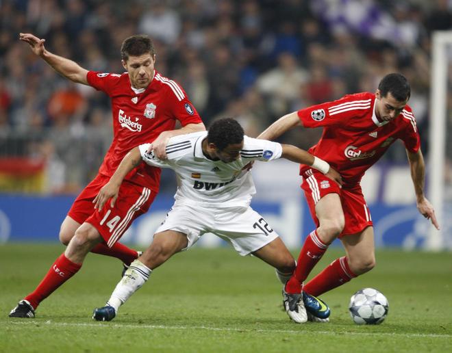 卡拉格：阿韦洛亚球员时代不算顶级，但他对自己实力认识不足