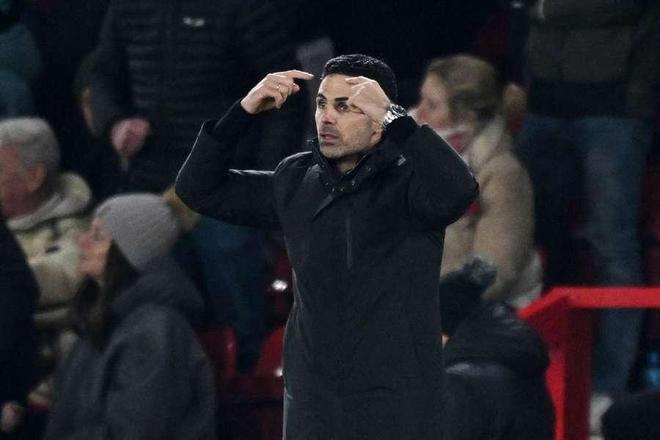 自己不掉链子，对手“集体送礼”：阿森纳距赛季登顶越来越近