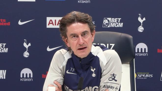 弗兰克：范德芬不开心？我今天看他挺开心的，他对我们很重要