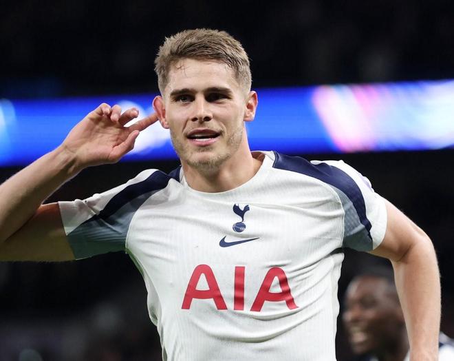 天空：热刺无意出售范德芬，且打算为他提供更优厚的合同