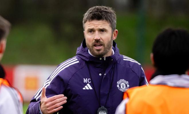 曼晚：卡里克缩短训练时长但增加强度，更注重个人专项训练