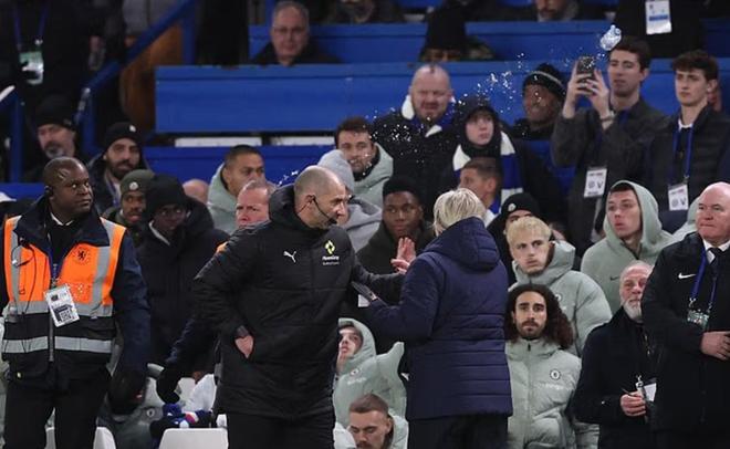 英足總官方：切爾西因球迷向場內投擲水瓶被罰款15萬英鎊