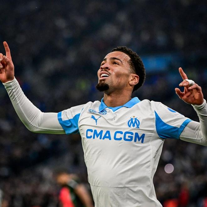 推进扣球后远射破门，恩瓦内里马赛首秀13分钟便斩获进球