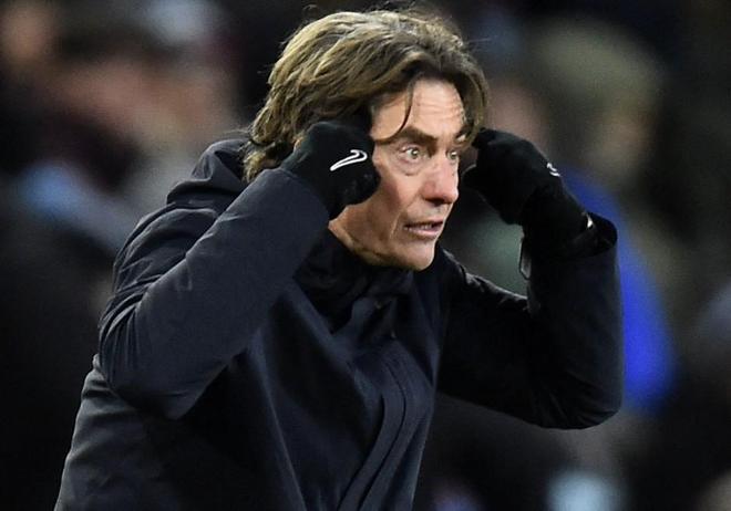 否定弗兰克执教风格，热刺球迷高喊：横传、回传，到哪都一样