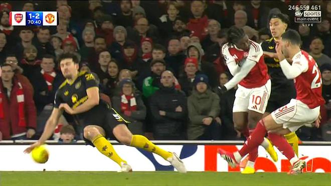 英超官方解释曼联手球非点球！库尼亚爆粗恐遭停赛，多古抽筋无碍