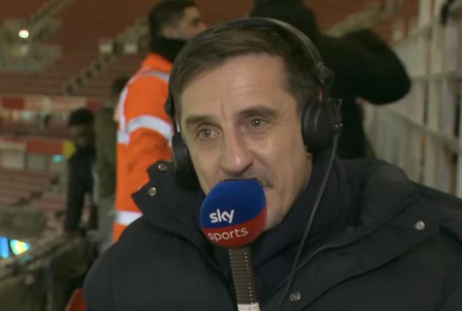 内维尔：曼联这几天的比赛太好看了，他们本赛季有机会进前四