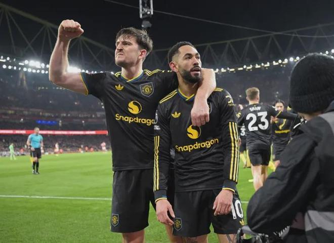 连斩曼城阿森纳！曼联重返英超前4 红魔找到帅位答案？