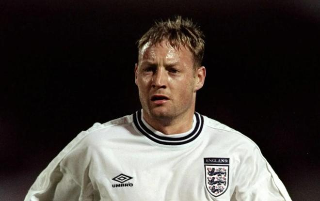 英格兰前国脚戴维-巴蒂每年都给老队友打电话，看他是否还活着