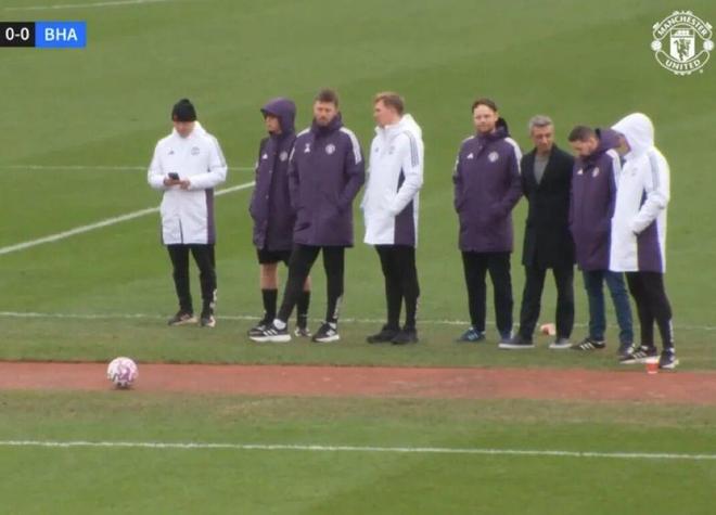 曼联连胜卡里克连夜分析比赛，不休假加班备战！拉爵直言非常满意