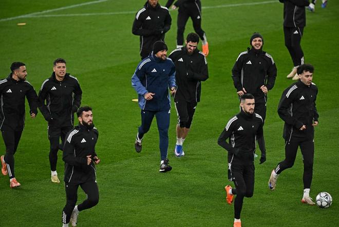 卡拉巴赫球员：能在安菲尔德比赛很幸运，这是一种荣誉