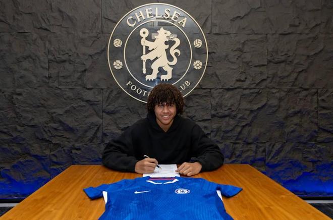 官方：切尔西与17岁小将雅各布-霍尔签署职业合同